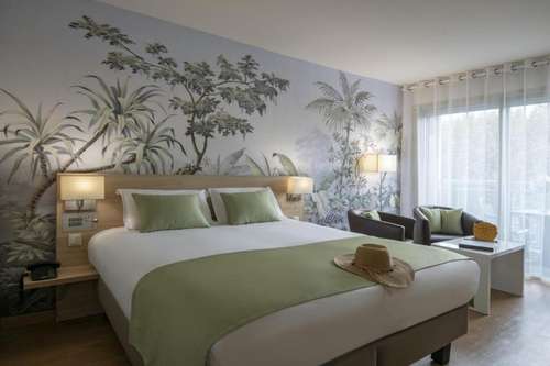 www.hotel-chambord.com