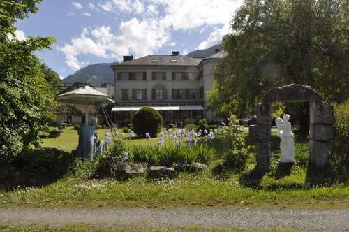 www.hotelduparc74.com