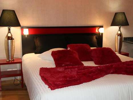 www.hotel-marinha-paris.fr