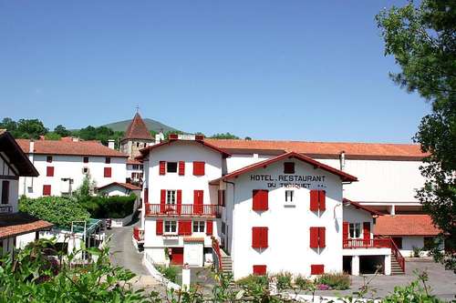 www.hoteltrinquetlouhossoa.com