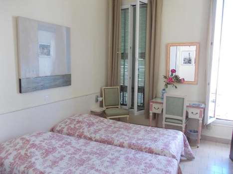 www.hoteloursin.com