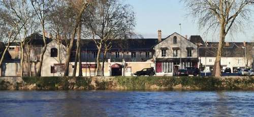 www.hotelrelaisduloir.com