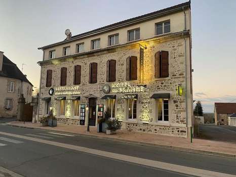 www.hoteldefrance-montmarault.com