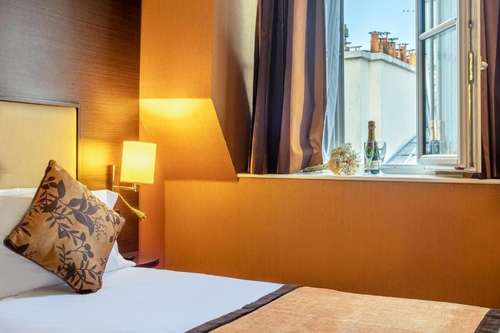 www.hotelsthonore.com