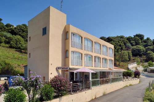 www.hotelalata.com