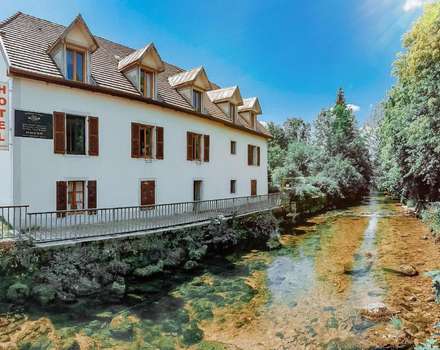 www.hotel-restaurant-jura.fr