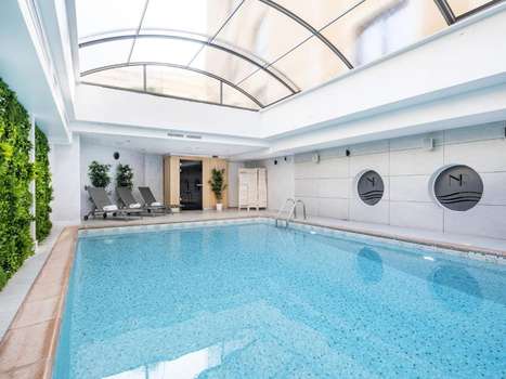 www.hotel-nice-riviera.com
