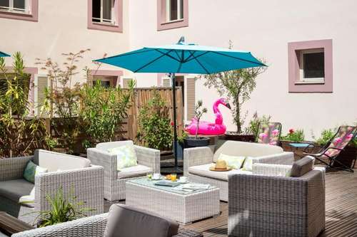 www.hotelnicebeaurivage.com