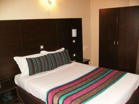 www.hotelduvaldeseine.fr