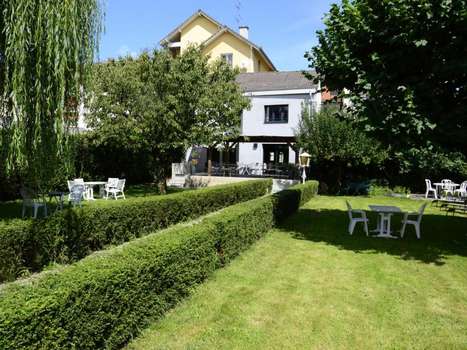 www.hotel-les-terrasses-annecy.fr