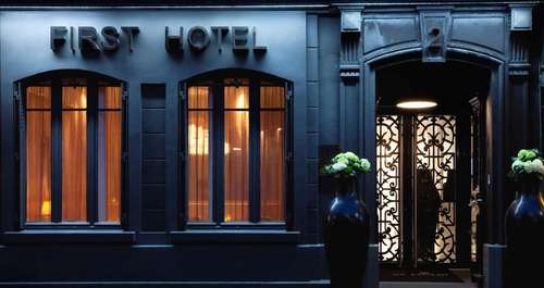 www.firsthotelparis.com