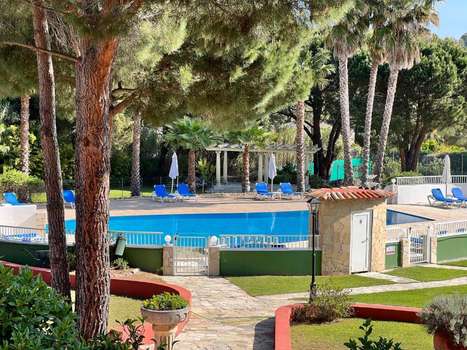 www.hotel-laromarine.net