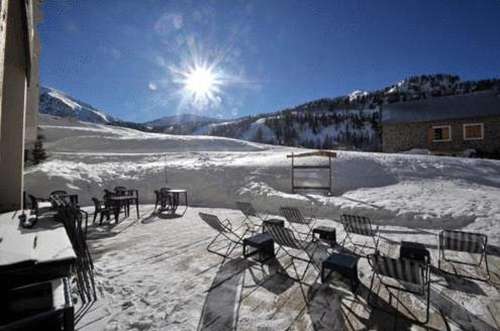 www.hoteldruos.com