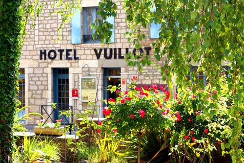 www.hotelvuillot.fr