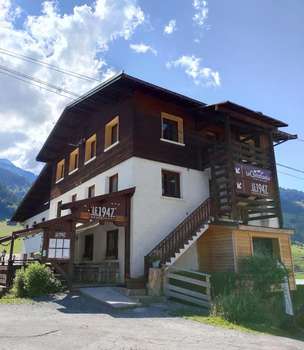www.hotel-areches.com