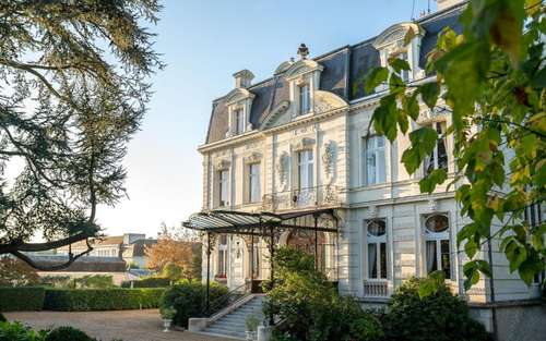 www.chateau-verrieres.com