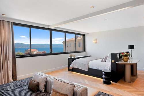 www.hotel-sancarlu.com