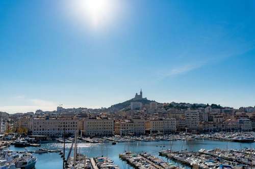 www.hotel-residence-marseille.com