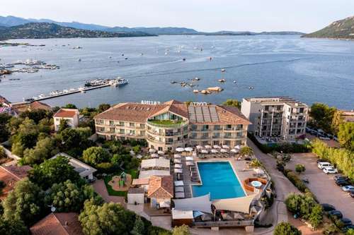 www.hotelcostasalina.com