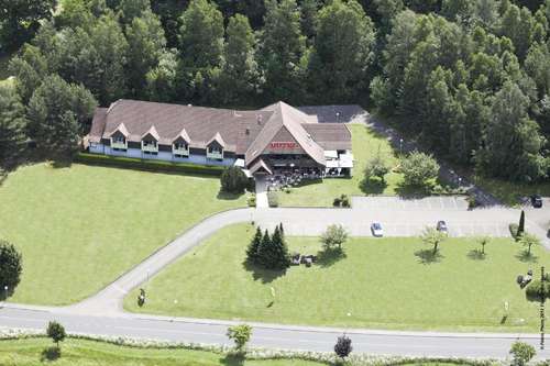 www.hoteldurelais-bitche.com