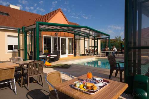 www.jum-hotel-langres.com
