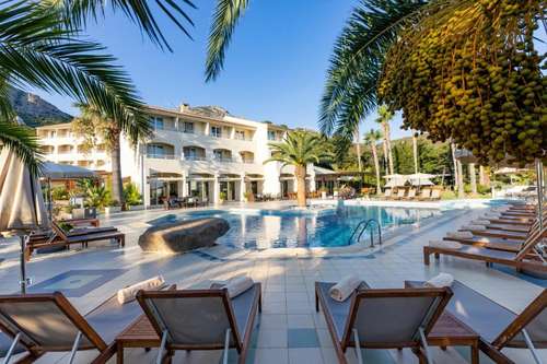 www.hotel-calvi-corsica.com