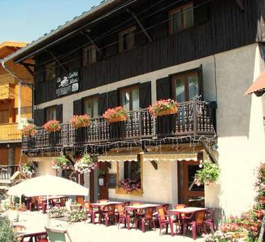 www.hotel-lelievreblanc-vars.com