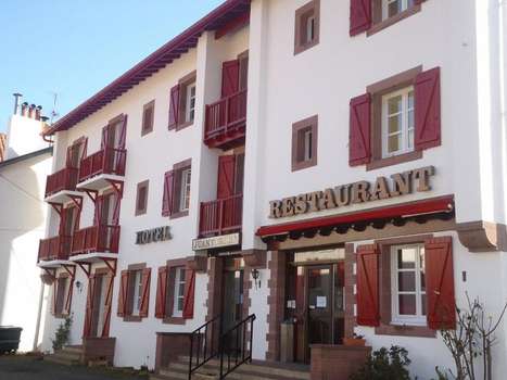 www.hotelrestaurantjuantorena.fr