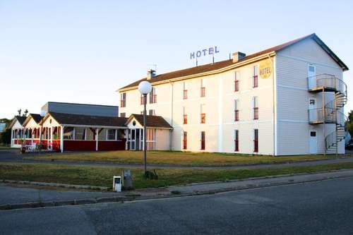 www.larmor-plage-hotel.com