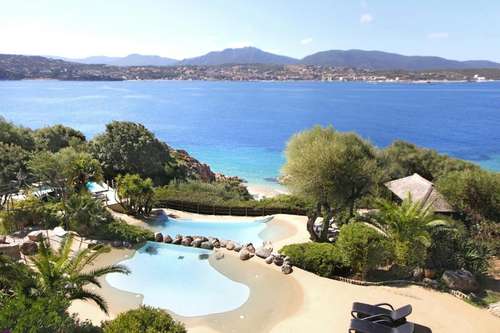 www.hotel-marinca.com