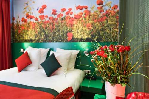 www.hoteljardinsdemontmartre.com