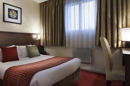 www.hotelorlydraveil.com