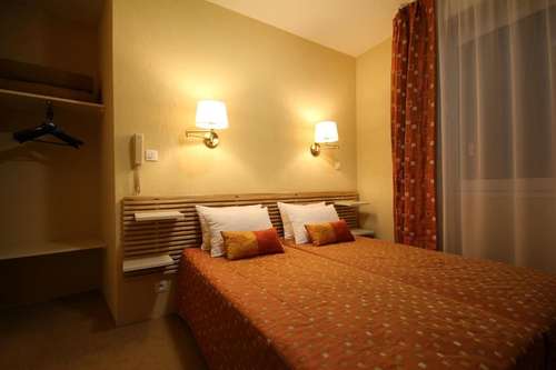 www.hotelatlanticlourdes.com
