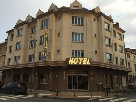 www.mokahotelniort.com