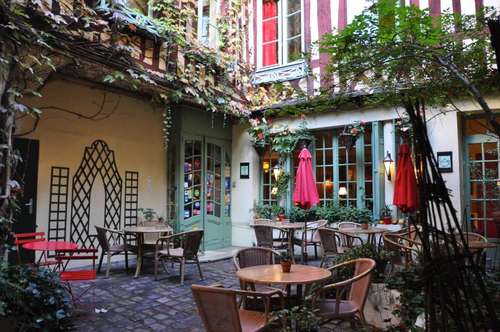 www.hotel-vieux-carre.com