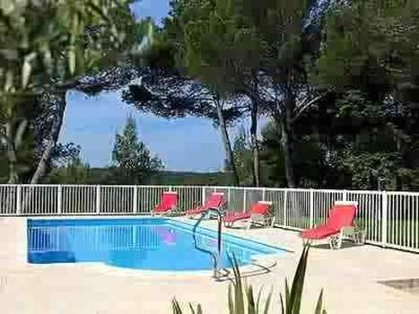 www.hotel-valaurie.fr