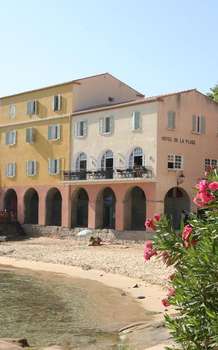 www.hotelplage-vittoria-corse.com