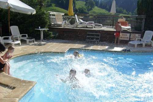 www.hotel-borderan.com