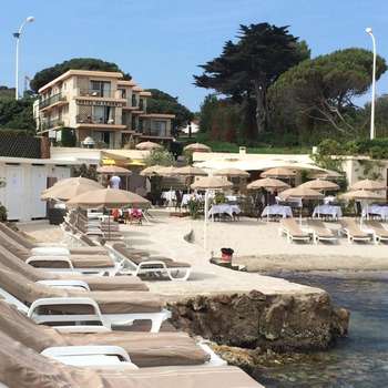 www.hoteldulevant-antibes.com