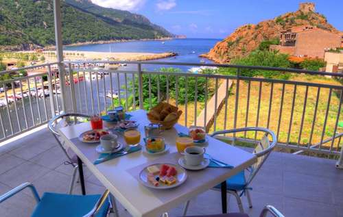 www.lemediterraneehotel.com