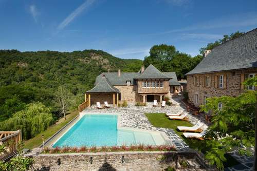 www.chateaudelongcol.com