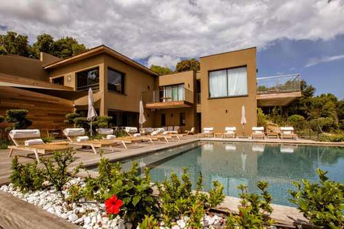 www.hotelversionmaquis.com