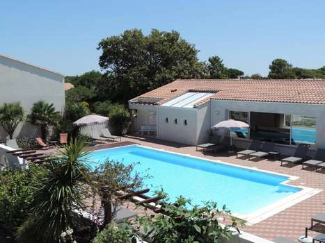www.hotel-oceane-oleron.com