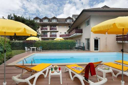 www.hotelarcencielthonon.com