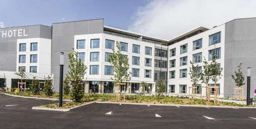 www.hotelparkest.com