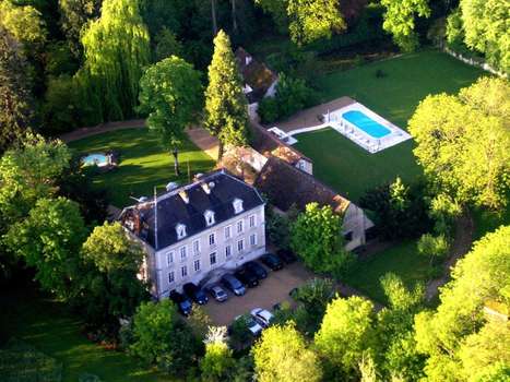 www.chateaudechallanges.com