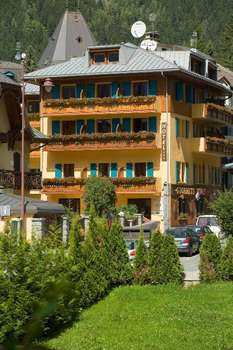 www.hotelgourmets-chamonix.com