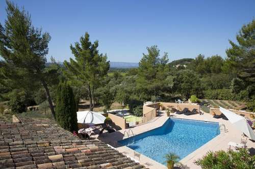 www.hotelcledeschamps.com