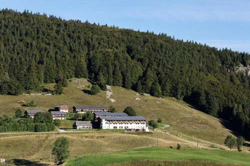 www.hotelclublerisoux.com