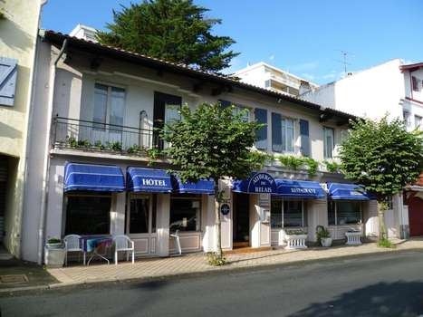 www.hotel-txutxu-mutxu.com
